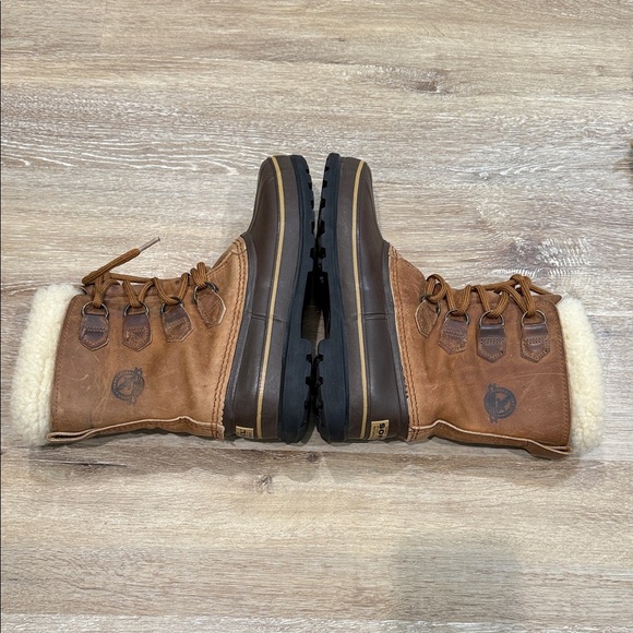 Vintage SOREL Caribou Shearling Boots W9.5/M8 Made in Canada Leather/Wool Lined - Picture 5 of 15
